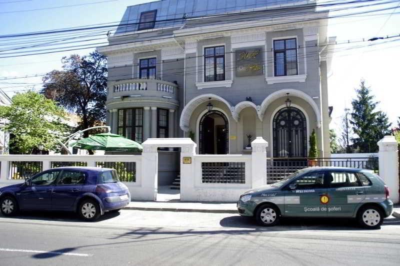 Hotel Angelo D'Oro Плоешти Экстерьер фото