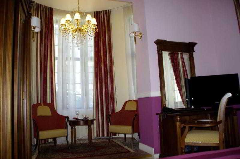 Hotel Angelo D'Oro Плоешти Экстерьер фото