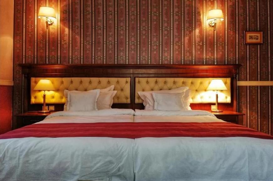 Hotel Angelo D'Oro Плоешти Экстерьер фото