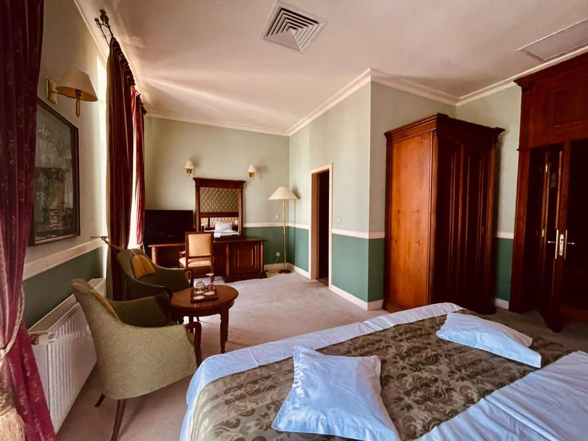 Hotel Angelo D'Oro Плоешти Экстерьер фото